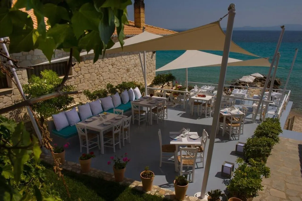 White Suites Afytos Greece