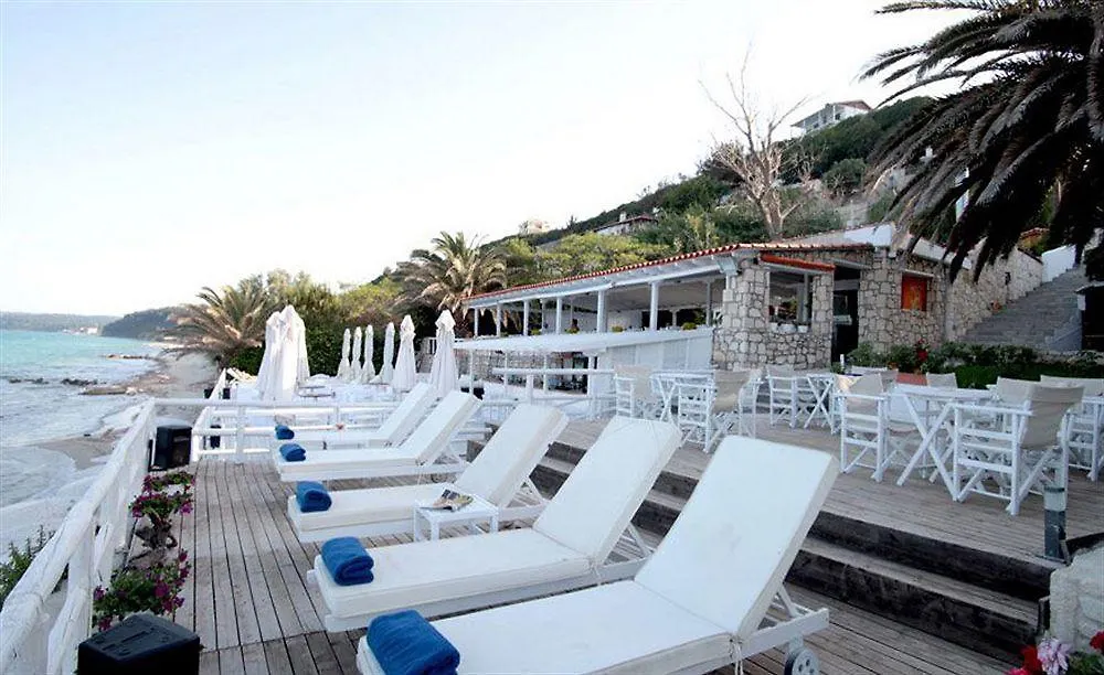 **** Hotel White Suites Afytos Greece