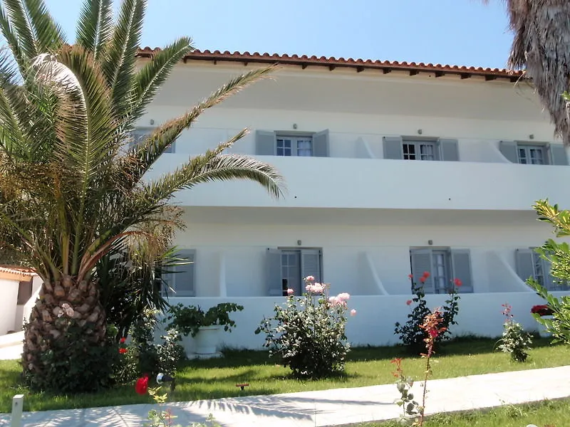 White Suites Afytos Hotel