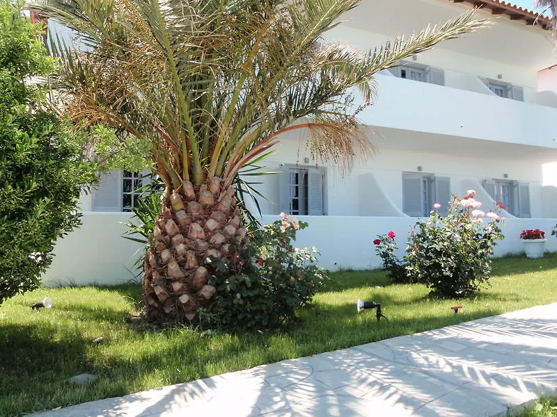 White Suites Afytos Hotel